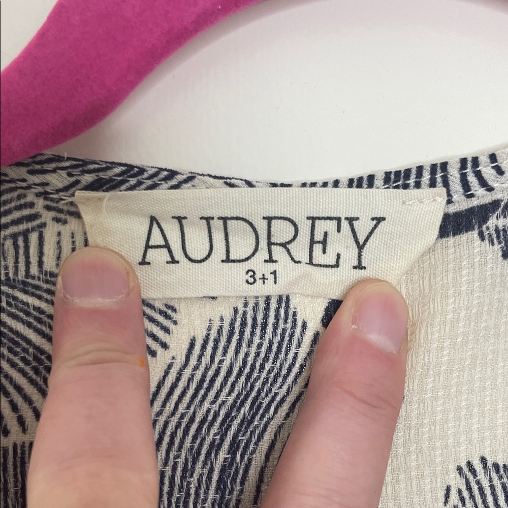 Audrey 3+1 Dark Navy Floral Kimono Cardigan - Picture 3 of 3